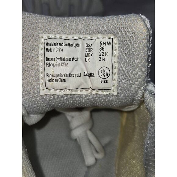 Champion Women's Size 5.5W White/Baby Blue Memory Foam Sneakers - Picture 8 of 8